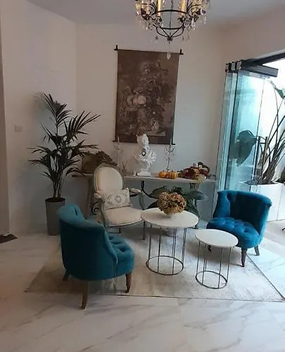 Nocleg ze śniadaniem Casal Annunzia Boutique 3*